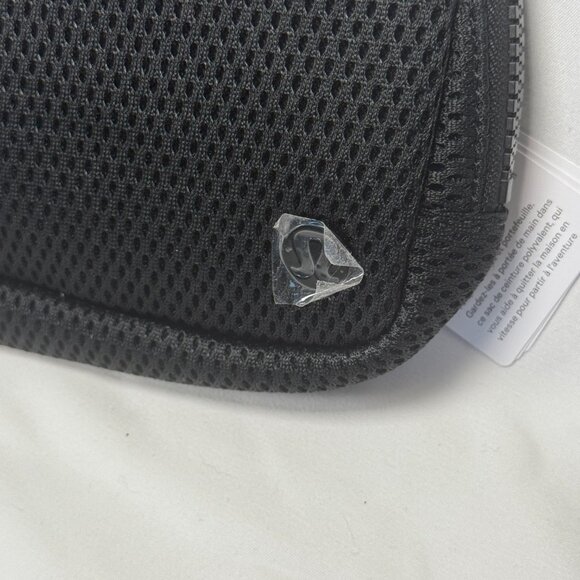 Lululemon NWT Black Mesh Belt Bag - Picture 3 of 7